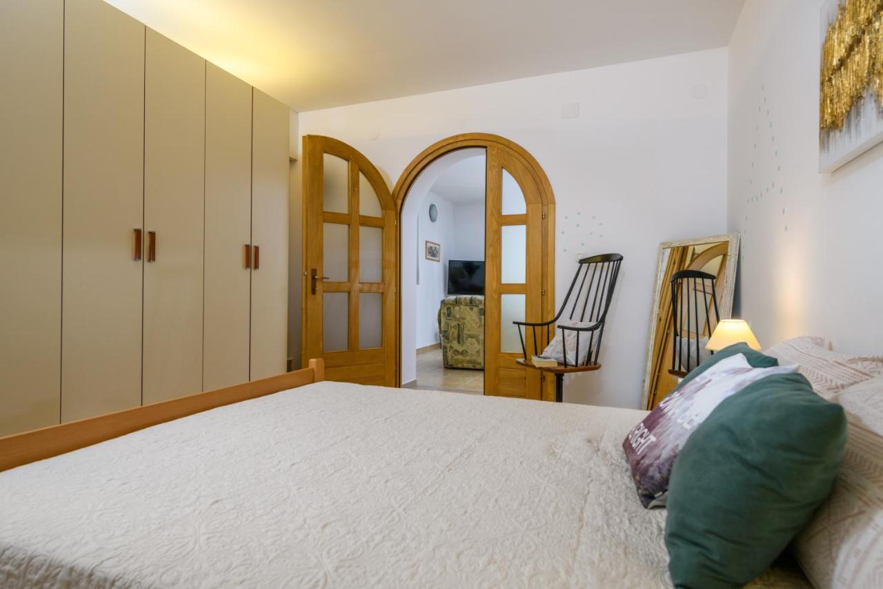 Apartman Aleksandra プーラ エクステリア 写真