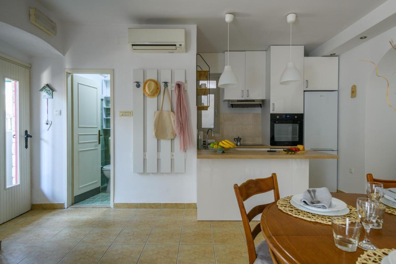 Apartman Aleksandra プーラ エクステリア 写真